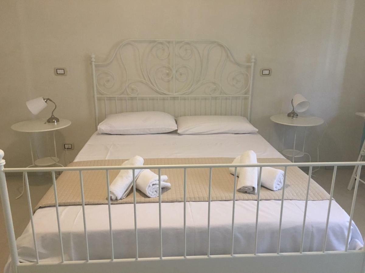 B&B La Via Di Casa Сан Леоне Екстериор снимка