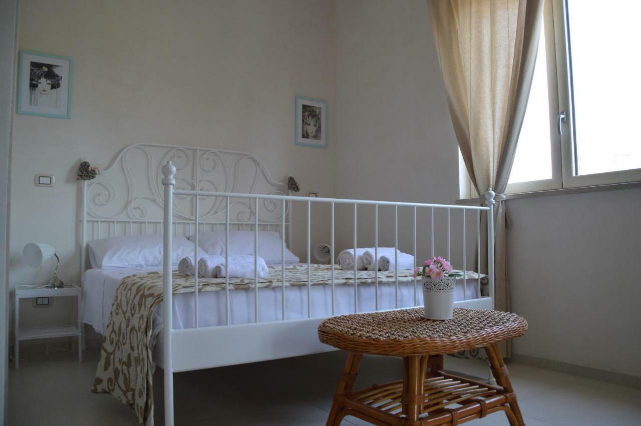 B&B La Via Di Casa Сан Леоне Екстериор снимка