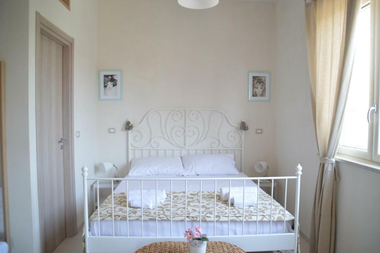 B&B La Via Di Casa Сан Леоне Екстериор снимка
