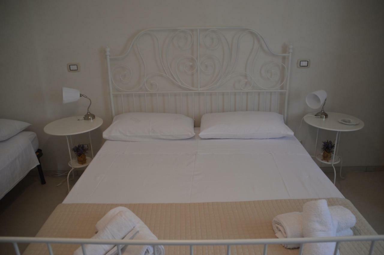 B&B La Via Di Casa Сан Леоне Екстериор снимка