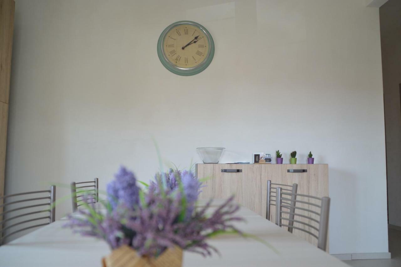 B&B La Via Di Casa Сан Леоне Екстериор снимка