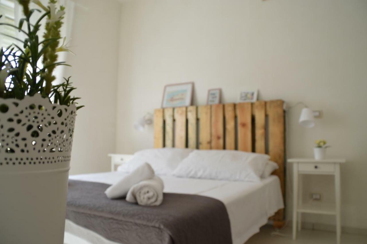 B&B La Via Di Casa Сан Леоне Екстериор снимка